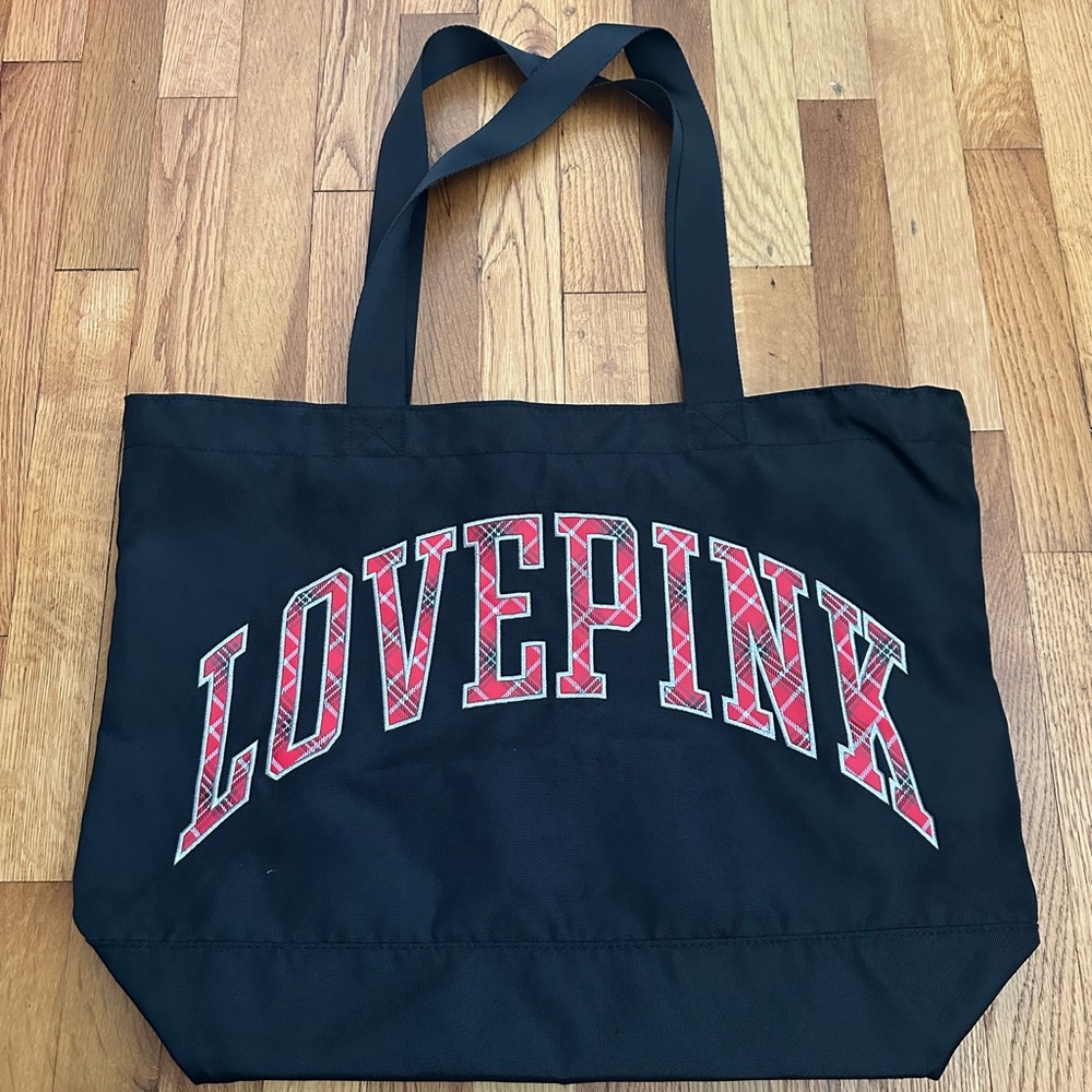 LOVE PINK Black Weekender Tote Bag for travel, sports, etc.  NEW WITH NO TAGS